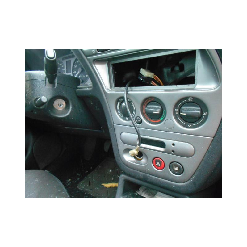 Etrier avant droit (freinage) PEUGEOT 306 Photo n°7