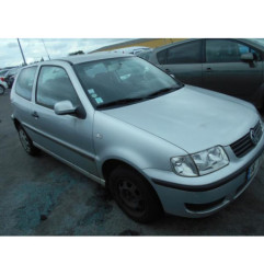 Etrier avant droit (freinage) VOLKSWAGEN POLO 3