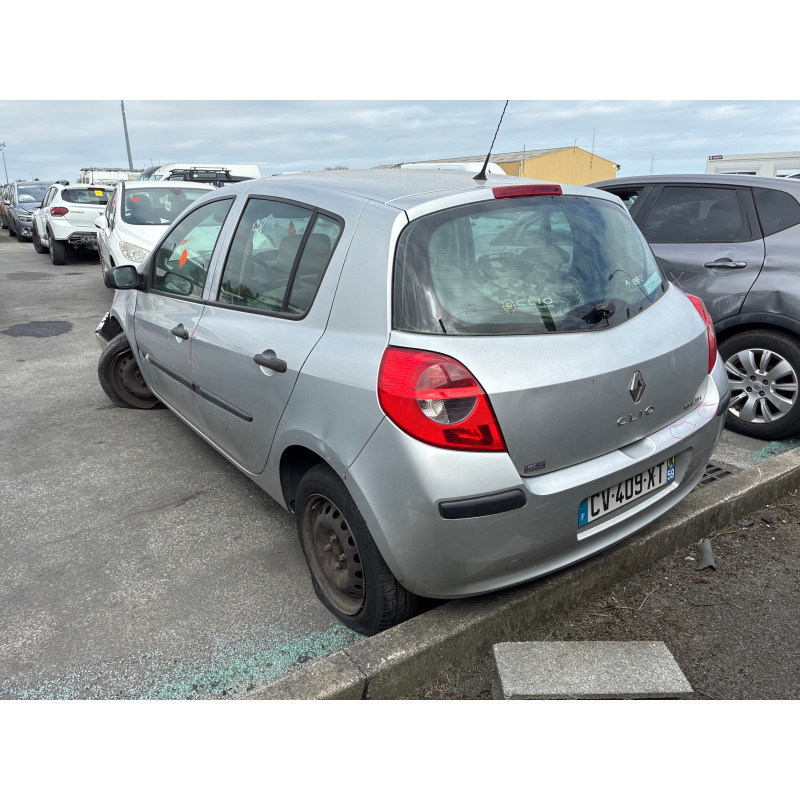 Eclairage de plaque RENAULT CLIO 3 Photo n°7