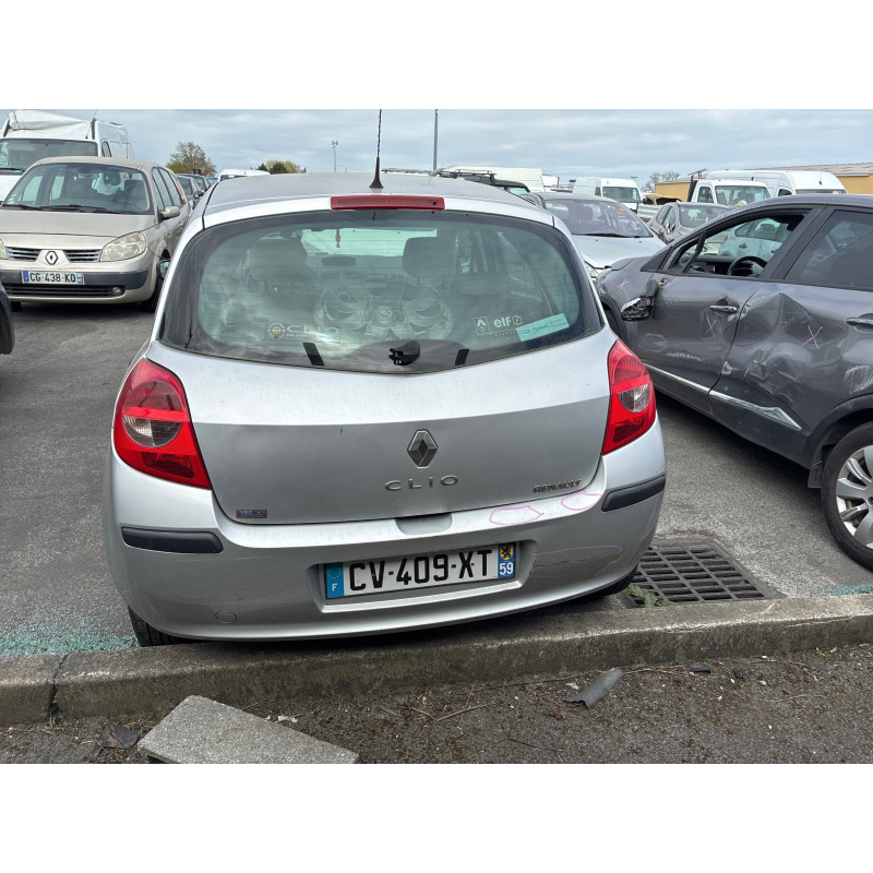 Eclairage de plaque RENAULT CLIO 3 Photo n°8