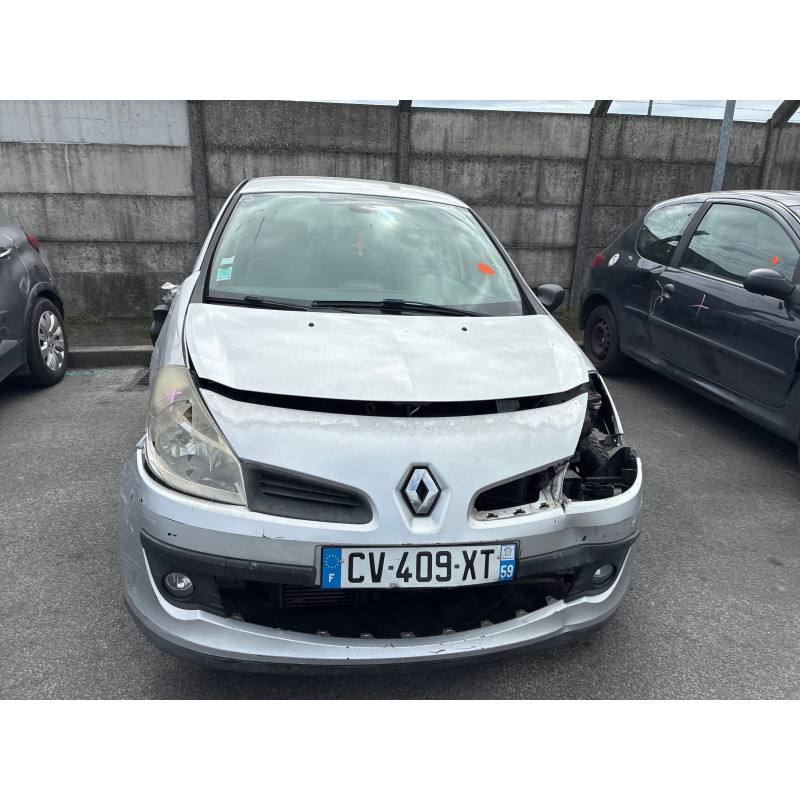 Eclairage de plaque RENAULT CLIO 3 Photo n°10