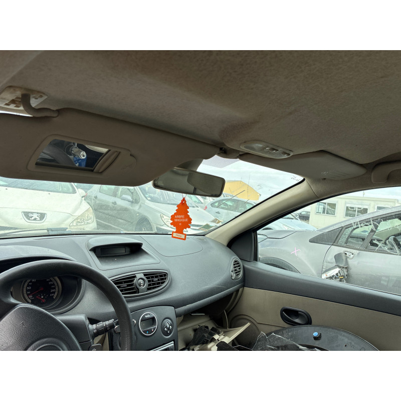 Eclairage de plaque RENAULT CLIO 3 Photo n°17