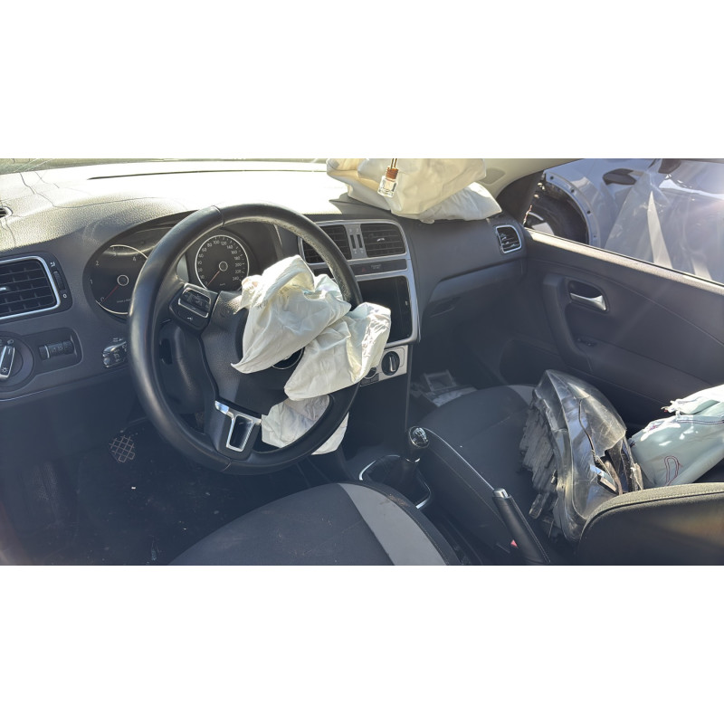 Volant VOLKSWAGEN POLO 5 Photo n°16
