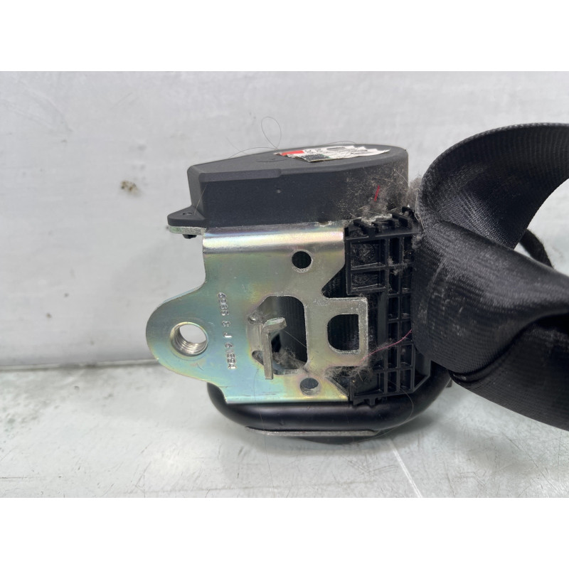 Pretensionneur de ceinture avant gauche AUDI A3 2 Photo n°4
