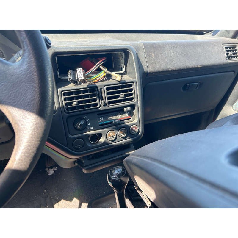 Bouton de warning PEUGEOT 106 Photo n°6