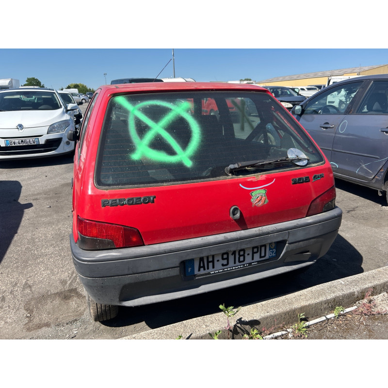 Bouton de warning PEUGEOT 106 Photo n°9