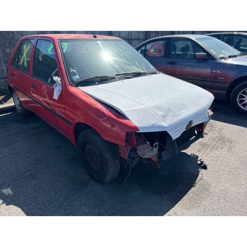 Bouton de warning PEUGEOT 106 Photo n°10