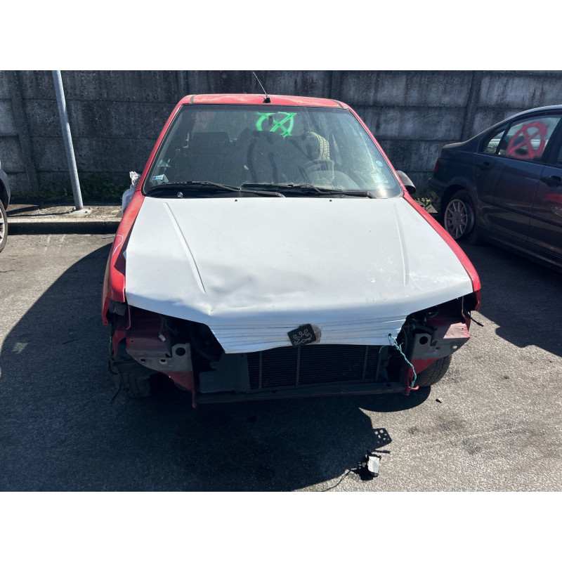 Bouton de warning PEUGEOT 106 Photo n°12
