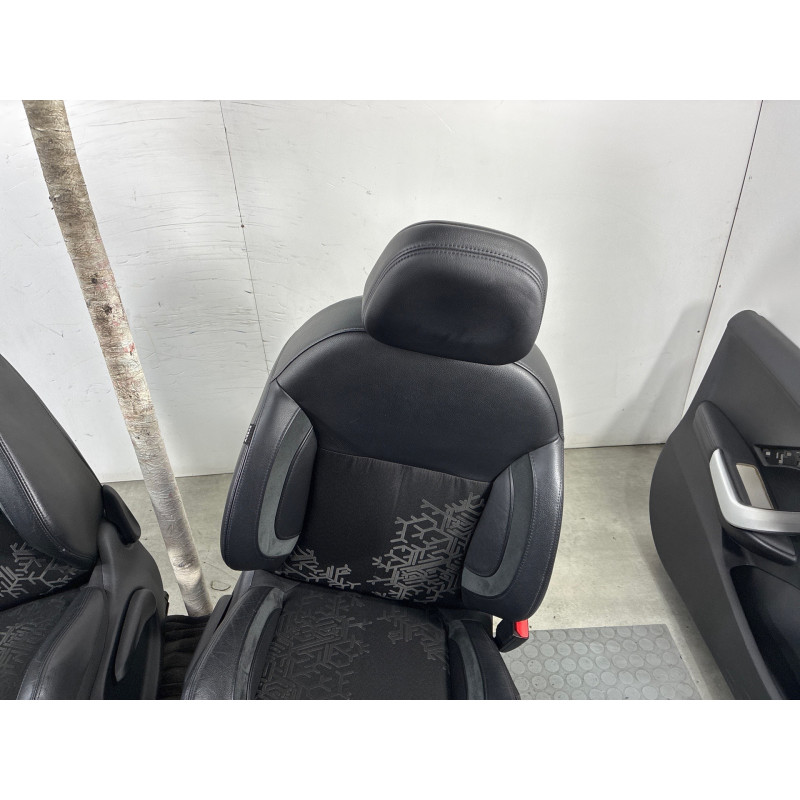 Interieur complet PEUGEOT 208 1 Photo n°3