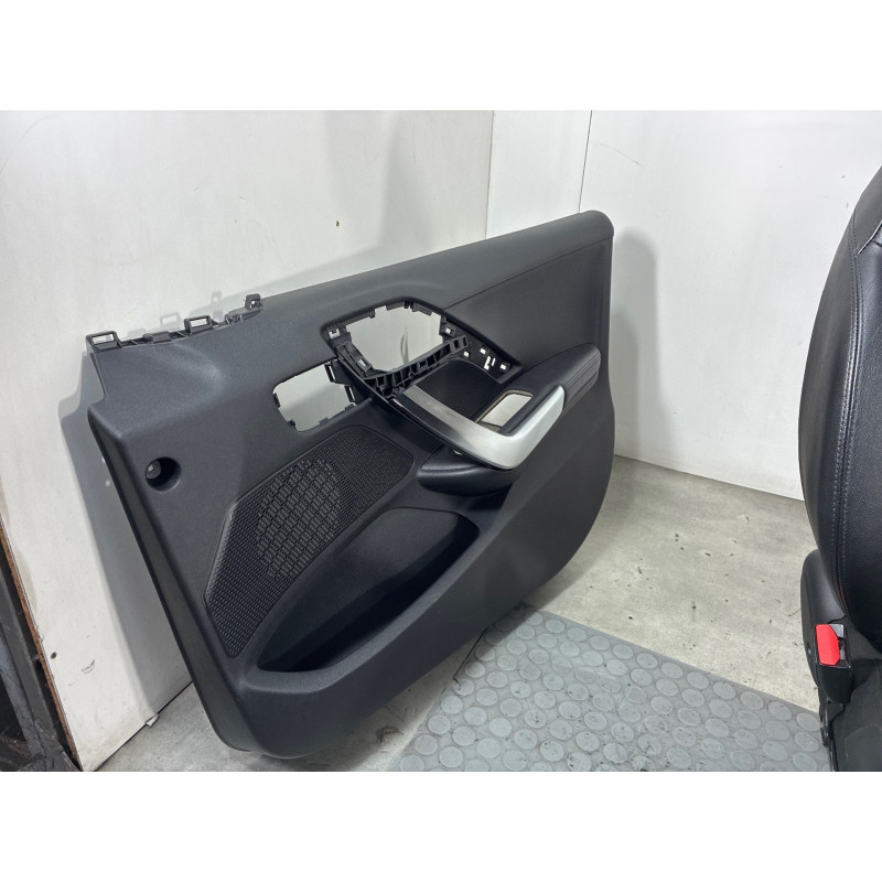Interieur complet PEUGEOT 208 1 Photo n°6