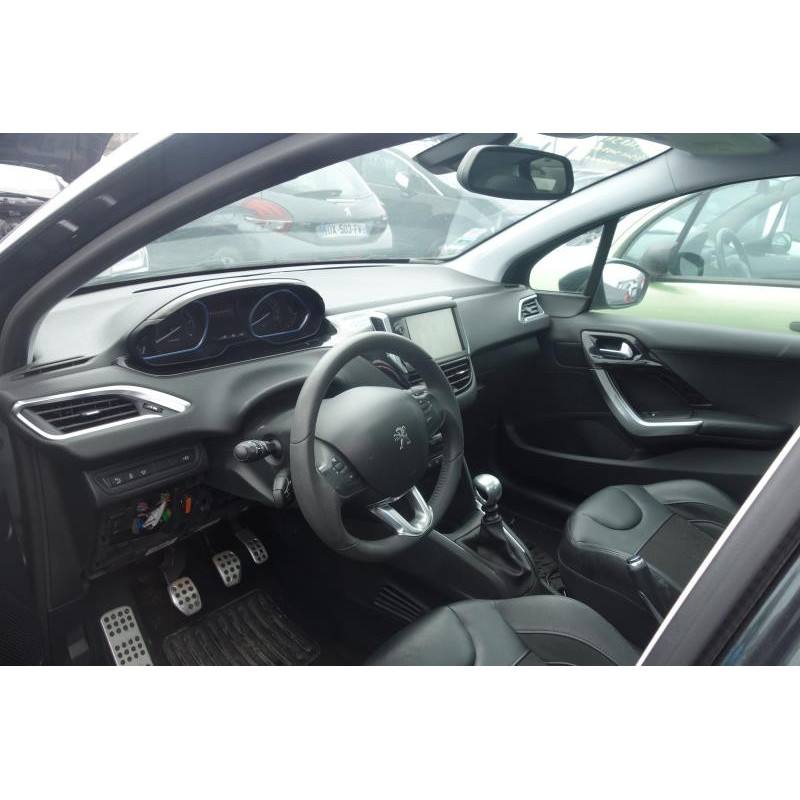 Interieur complet PEUGEOT 208 1 Photo n°14