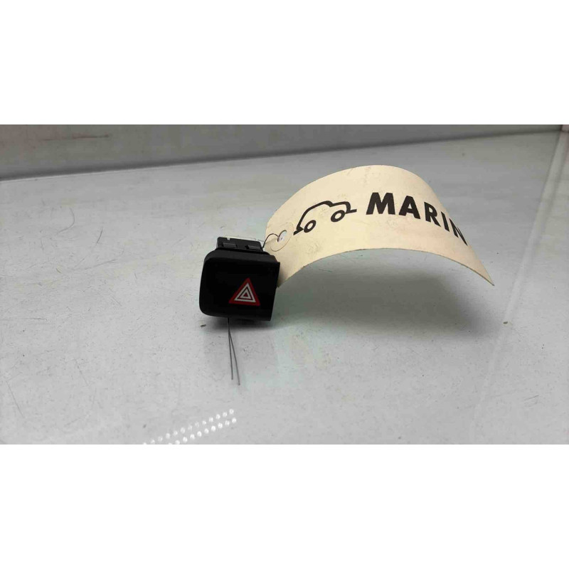 Bouton de warning CITROEN BERLINGO 3 M Photo n°1