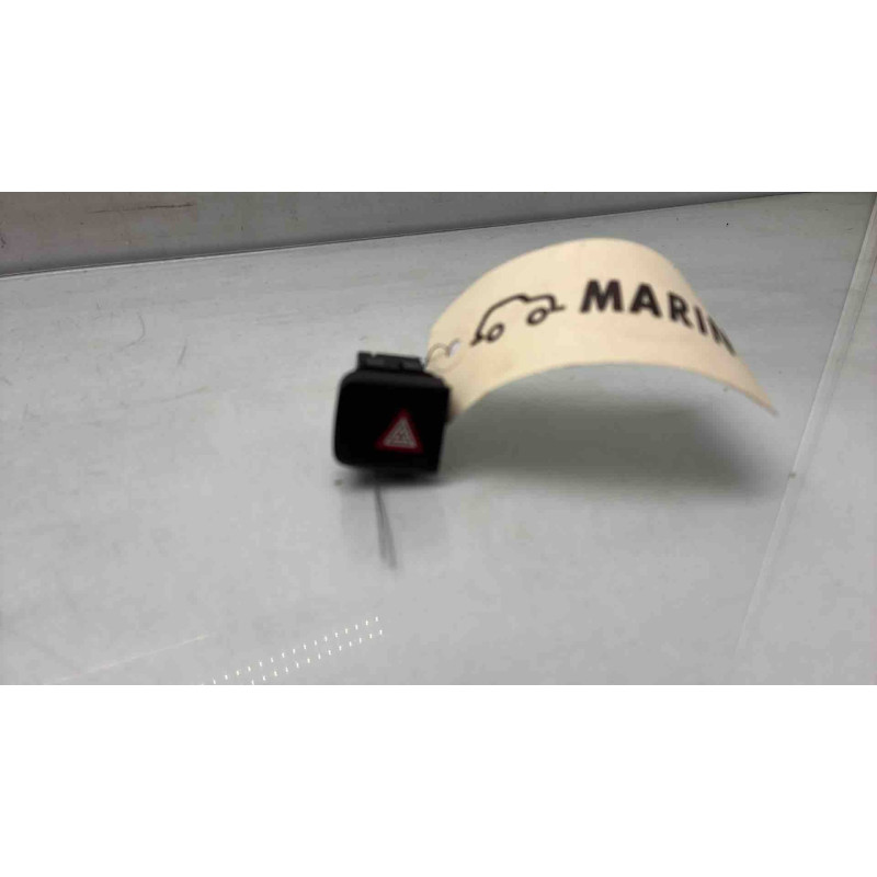 Bouton de warning CITROEN BERLINGO 3 M Photo n°2
