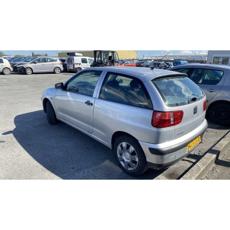 Aile avant gauche SEAT IBIZA 2 Photo n°4