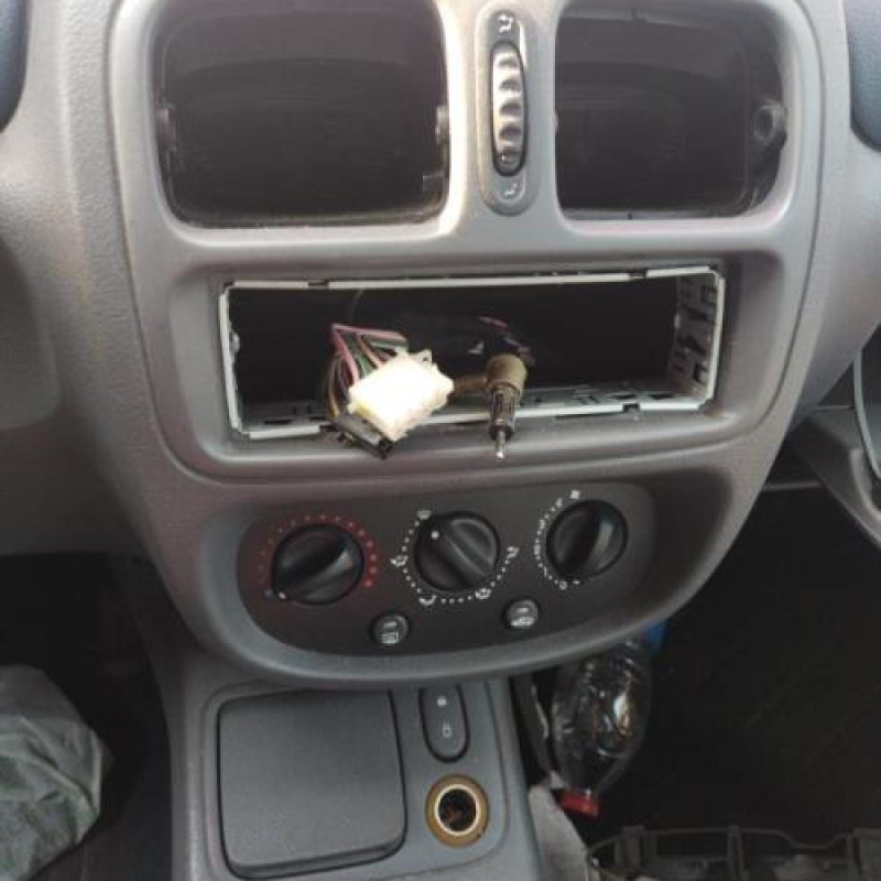 Serrure arriere gauche RENAULT CLIO 2 Photo n°11