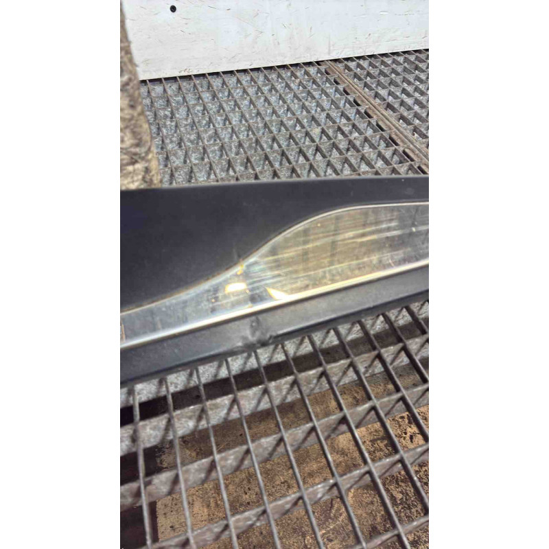 Baguette de porte arriere gauche  RENAULT CLIO 4 Photo n°1