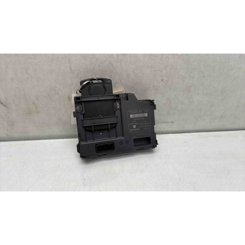 Lecteur de carte (neiman) RENAULT CLIO 4 Photo n°1