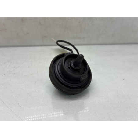 Bouchon de carburant VOLKSWAGEN PASSAT 5 Photo n°1