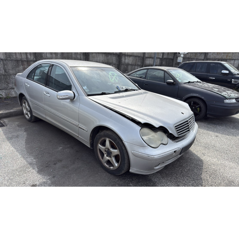 Pare choc arriere MERCEDES CLASSE C 203 Photo n°8