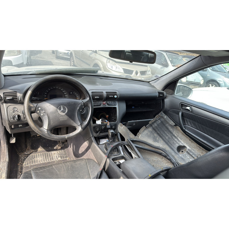 Pare choc arriere MERCEDES CLASSE C 203 Photo n°18
