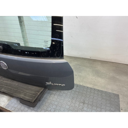 Malle/Hayon arriere FIAT GRANDE PUNTO Photo n°1