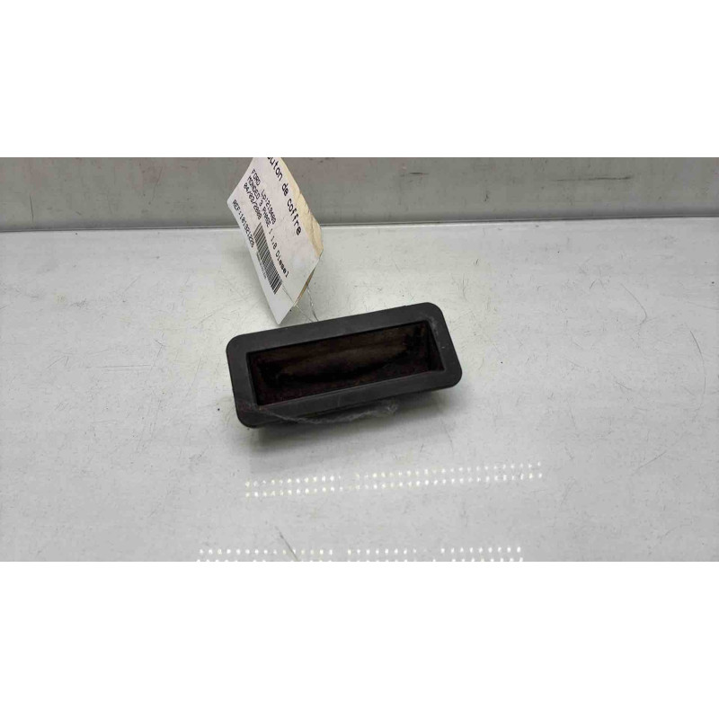 Bouton de coffre FORD MONDEO 3 Photo n°1