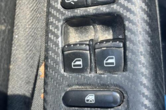 Serrure avant droit VOLKSWAGEN GOLF 4