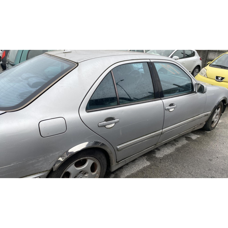 Jante MERCEDES CLASSE E 210 Photo n°4