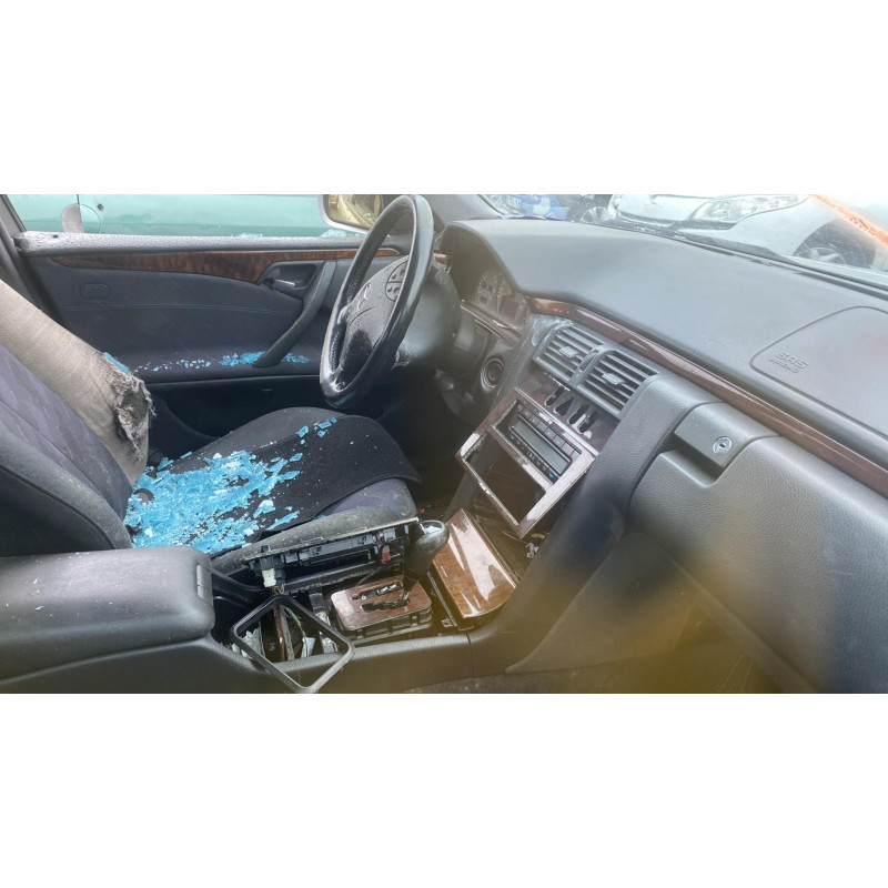 Jante MERCEDES CLASSE E 210 Photo n°19
