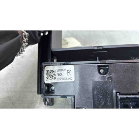Facade autoradio LAND ROVER RANGE ROVER 1 EVOQUE Photo n°1
