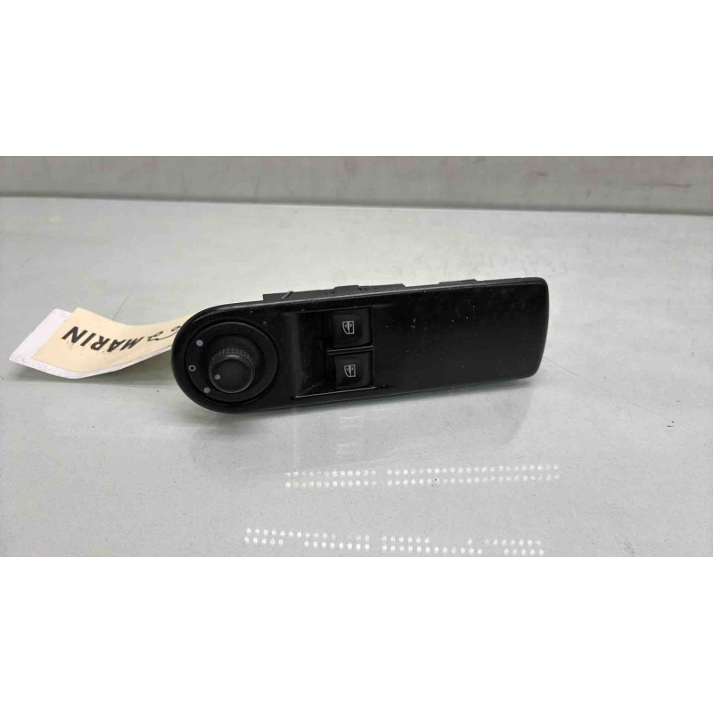 Interrupteur de leve vitre avant gauche RENAULT CLIO 4 Photo n°3
