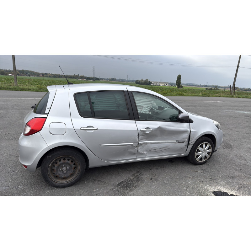 Moteur RENAULT CLIO 3 Photo n°12