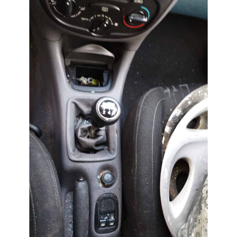 Moteur essuie glace arriere PEUGEOT 206 Photo n°17