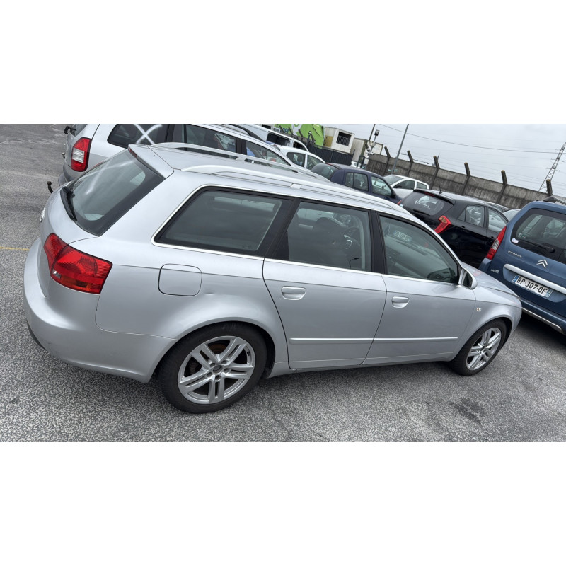 Feu arriere secondaire droit (feux) AUDI A4 2 Photo n°9