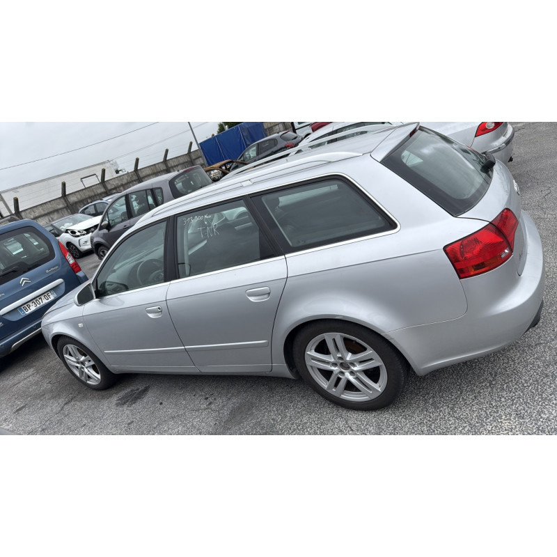 Feu arriere secondaire droit (feux) AUDI A4 2 Photo n°10