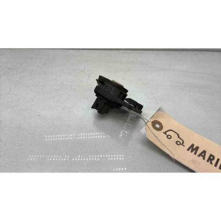 Bouton de coffre PEUGEOT 407