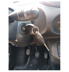 Moteur essuie glace avant RENAULT TWINGO 2