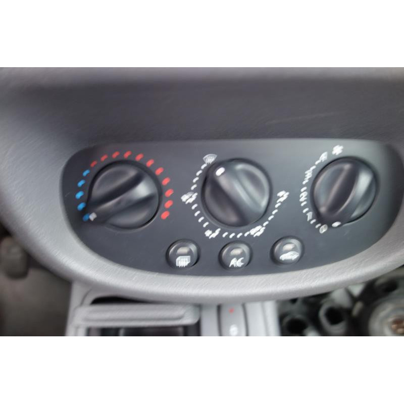 Moteur essuie glace avant RENAULT CLIO 2 Photo n°8