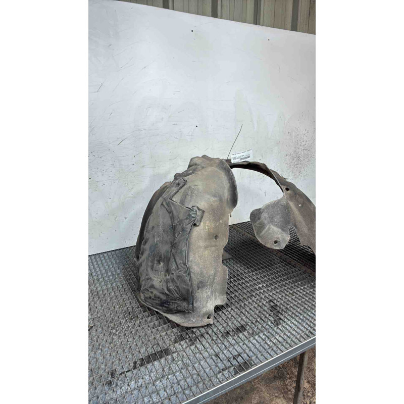 Pare boue avant droit RENAULT SCENIC 3 Photo n°1