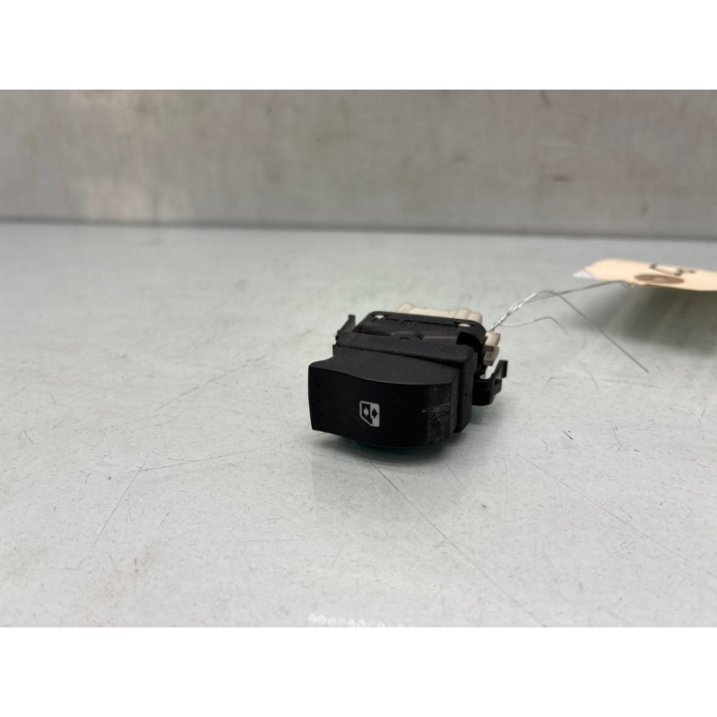 Interrupteur de leve vitre avant droit RENAULT CLIO 2 Photo n°3