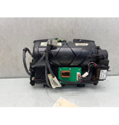 Ecran GPS PEUGEOT 5008 1