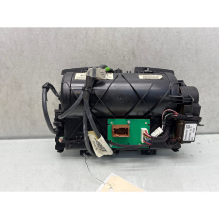 Ecran GPS PEUGEOT 5008 1