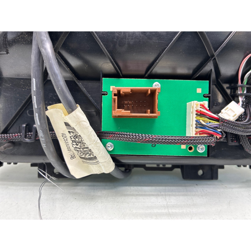 Ecran GPS PEUGEOT 5008 1 Photo n°3