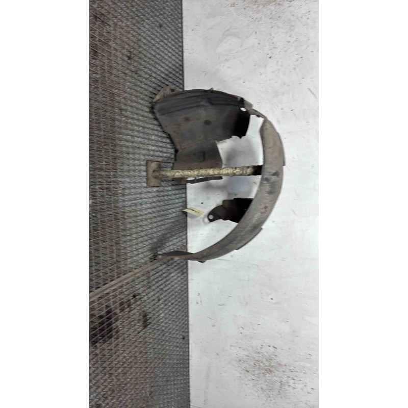Pare boue avant gauche RENAULT CLIO 2 Photo n°2
