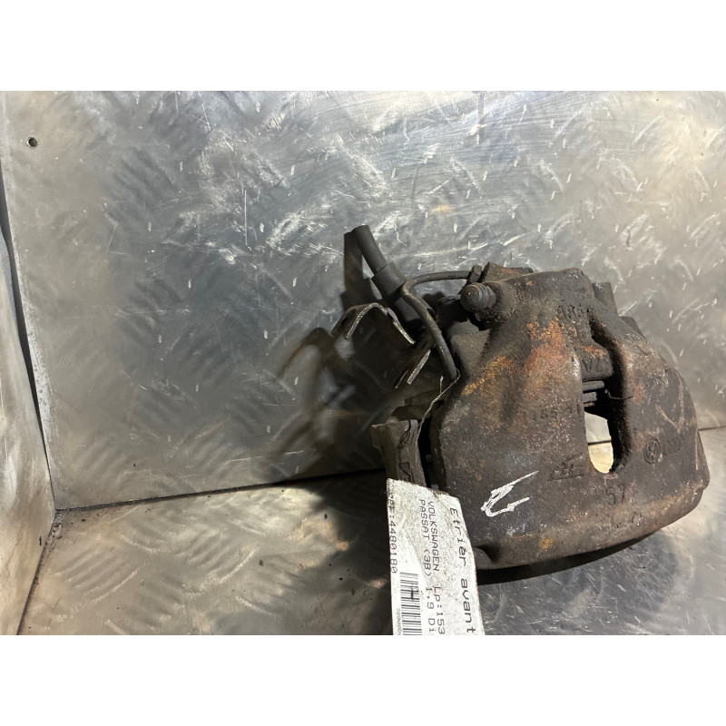 Etrier avant gauche (freinage) VOLKSWAGEN PASSAT 4 Photo n°3