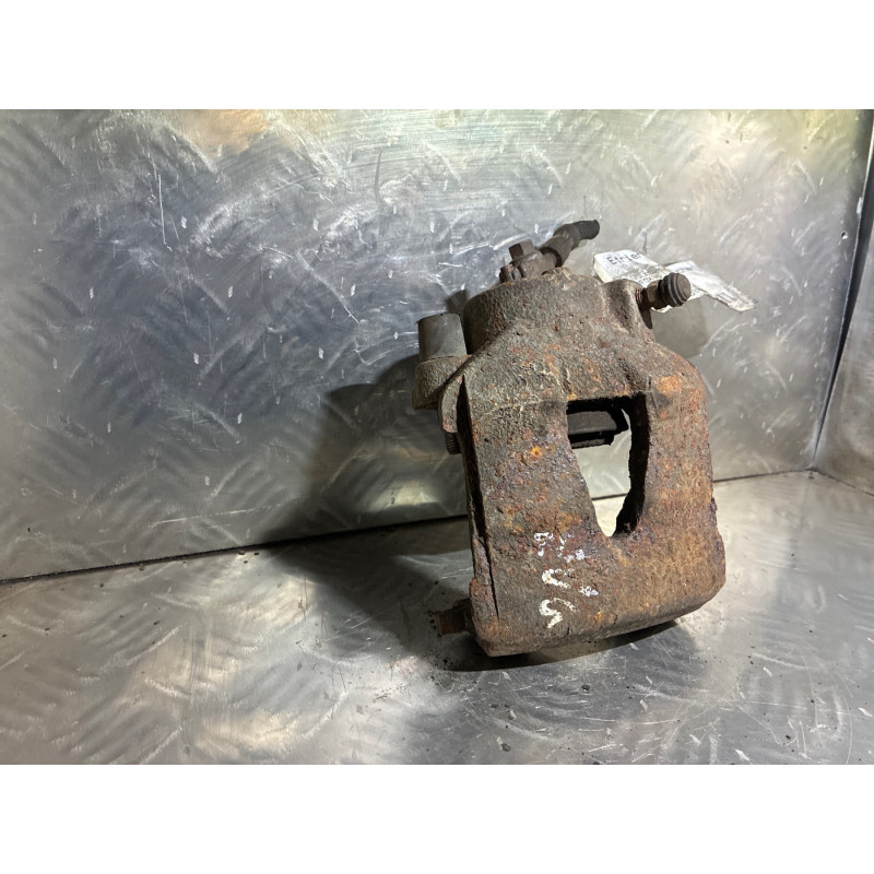 Etrier avant gauche (freinage) VOLKSWAGEN FOX Photo n°2