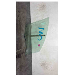 Vitre avant gauche RENAULT CLIO 4 Photo n°1