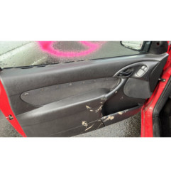 Vitre avant gauche FORD FOCUS 1