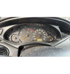 Vitre avant gauche FORD FOCUS 1