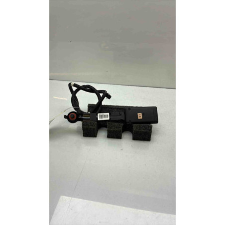 Attache ceinture avant gauche KIA PICANTO 2
